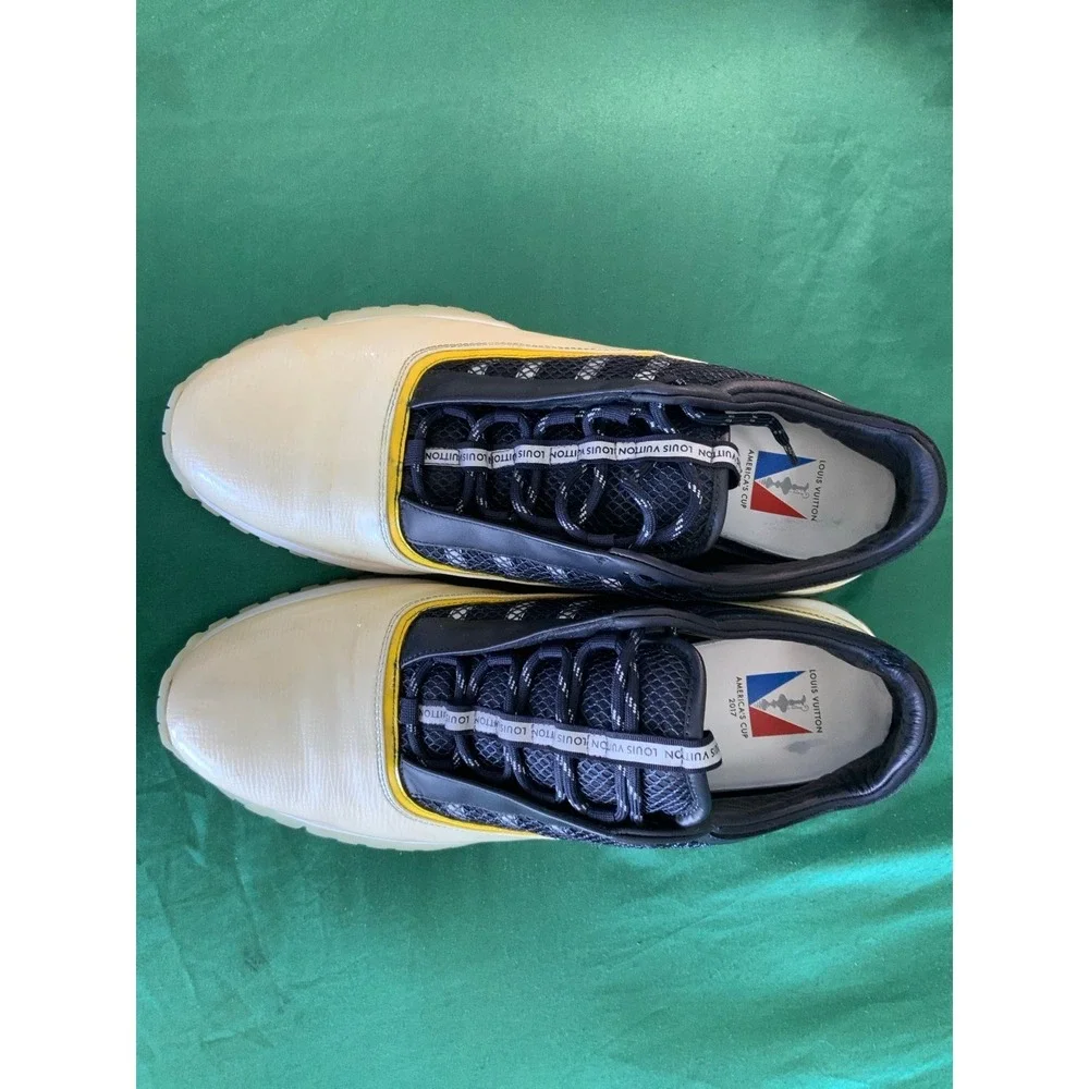 Shoes - Picture 4 of 12